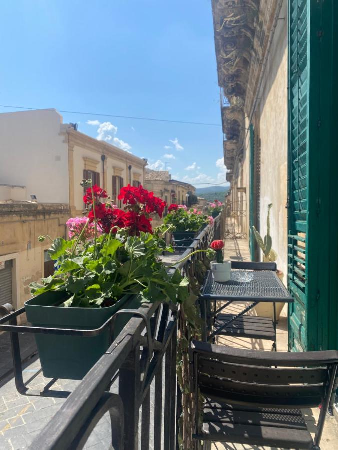 Palazzo Zappata Luxury Room Noto Centro Exterior foto